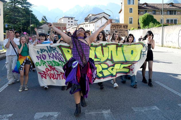 IPA85649992 - Belluno: Gay Pride gathering and parade to Piazza Martiri  Copyright: xGianxPaoloxPeronax xGianxPaoloxPeronax 85649992