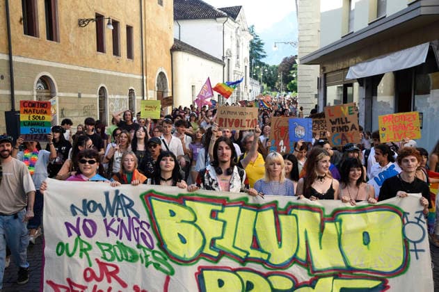 IPA85649999 - Belluno: Gay Pride gathering and parade to Piazza Martiri  Copyright: xGianxPaoloxPeronax xGianxPaoloxPeronax 85649999