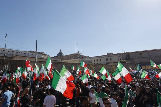 Anti-immigration demonstration in Rome ROME, ITALY, JUNE 13: Protesters wave tricolour Italian flags during an anti-immigration demonstration in Rome, Italy, on June 13, 2026. Thousands of people took part in a march organized by the far-right movement Remigration and Reconquest in support of a popular legislative proposal aimed, according to the organizers, at tackling irregular immigration and safeguarding national identity. Chants praising Benito Mussolini and anti-Muslim slogans were also heard during the demonstration. Riccardo De Luca Anadolu Rome Italy. Editorial use only. Please get in touch for any other usage.  Copyright: x2026xAnadoluxRiccardoxDexLucax