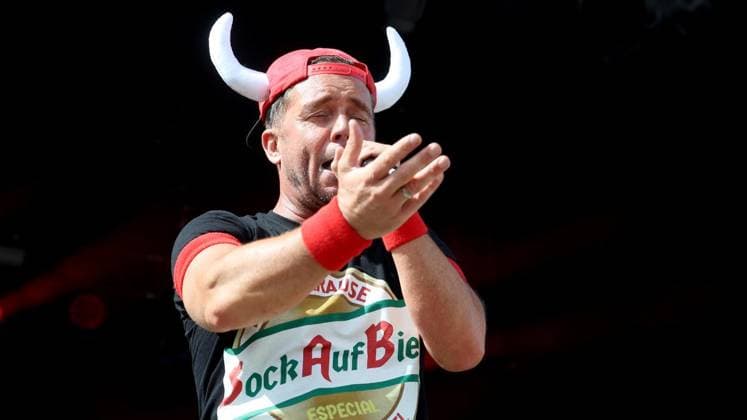 Inselfieber - die große Schlagersause auf dem Parkplatz Arena Oberhausen ** NUR FÜR REDAKTIONELLE ZWECKE ** EDITORIAL USE ONLY **<p>Inselfieber - die große Schlagersause am Samstag den 13.Juni 2026 auf dem Parkplatz Arena Oberhausen Foto : Frank Oppitz FUNKE Foto Services< p> Freizeit, Lifestyle Deutschland NRW Oberhausen Copyright: FrankxOppitz *** Inselfieber die große Schlagersause auf dem Parkplatz Arena Oberhausen FOR EDITORIAL PURPOSES ONLY p Inselfieber die große Schlagersause on Saturday, June 13, 2026 at the Arena Oberhausen parking lot Photo Frank Oppitz FUNKE Foto Services p Leisure, Lifestyle Germany NRW Oberhausen Copyright FrankxOppitz Copyright: FrankxOppitz doc869vlow2ed119p6fd1zd6 ,EDITORIAL USE ONLY