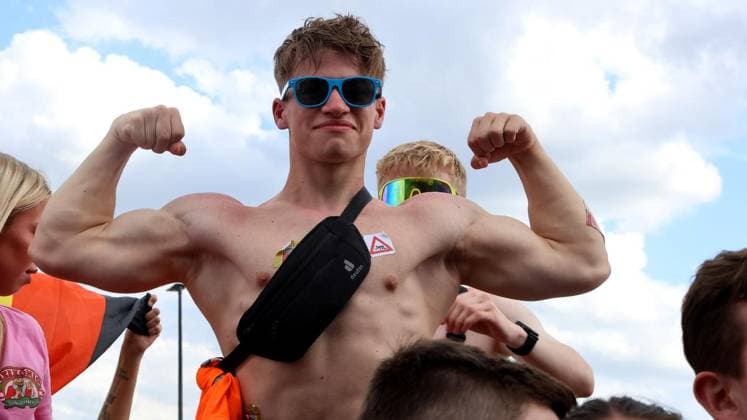 Inselfieber - die große Schlagersause auf dem Parkplatz Arena Oberhausen ** NUR FÜR REDAKTIONELLE ZWECKE ** EDITORIAL USE ONLY **<p>Inselfieber - die große Schlagersause am Samstag den 13.Juni 2026 auf dem Parkplatz Arena Oberhausen Foto : Frank Oppitz FUNKE Foto Services< p> Freizeit, Lifestyle Deutschland NRW Oberhausen Copyright: FrankxOppitz *** Inselfieber die große Schlagersause auf dem Parkplatz Arena Oberhausen FOR EDITORIAL PURPOSES ONLY p Inselfieber die große Schlagersause on Saturday, June 13, 2026 at the Arena Oberhausen parking lot Photo Frank Oppitz FUNKE Foto Services p Leisure, Lifestyle Germany NRW Oberhausen Copyright FrankxOppitz Copyright: FrankxOppitz doc869vled9kf7rn1krimq ,EDITORIAL USE ONLY