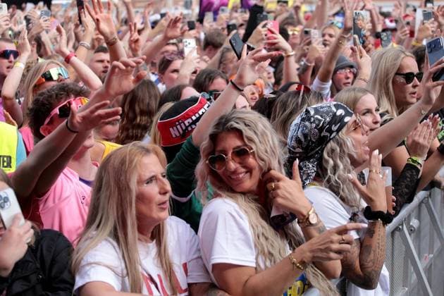 Inselfieber - die große Schlagersause auf dem Parkplatz Arena Oberhausen ** NUR FÜR REDAKTIONELLE ZWECKE ** EDITORIAL USE ONLY **<p>Inselfieber - die große Schlagersause am Samstag den 13.Juni 2026 auf dem Parkplatz Arena Oberhausen Foto : Frank Oppitz FUNKE Foto Services< p> Freizeit, Lifestyle Deutschland NRW Oberhausen Copyright: FrankxOppitz *** Inselfieber die große Schlagersause auf dem Parkplatz Arena Oberhausen FOR EDITORIAL PURPOSES ONLY p Inselfieber die große Schlagersause on Saturday, June 13, 2026 at the Arena Oberhausen parking lot Photo Frank Oppitz FUNKE Foto Services p Leisure, Lifestyle Germany NRW Oberhausen Copyright FrankxOppitz Copyright: FrankxOppitz doc869vlgp51ft1mbr5v1gq7 ,EDITORIAL USE ONLY