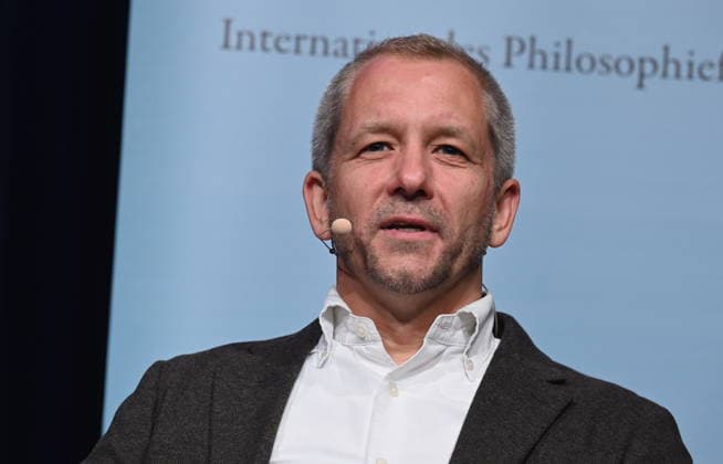 Autor Daniel Leese ist Professor für Sinologie mit dem Schwerpunkt Geschichte und Politik des modernen China an der Albert-Ludwigs-Universität Freiburg und spricht auf der Phil.Cologne, ein internationales Fest für Philosophie *** Author Daniel Leese is Professor of Sinology with a focus on the history and politics of modern China at the Albert Ludwigs University of Freiburg and will be speaking at Phil Cologne, an international festival of philosophy