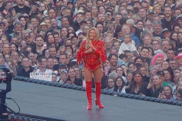 13.06.2026, Helene Fischer, Sängerin, live im Konzert im Olympiastadion Berlin, 360-Tour, Schlager, Berlin Deutschland, Germany *** 13 06 2026, Helene Fischer, Singer, live in concert at the Olympiastadion Berlin, 360 Tour, Schlager, Berlin Germany, Germany