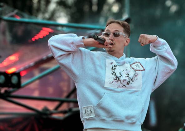 13.06.2026, xlakx, Entertainment, Mary Jane Berlin 2026 v.l. Der Rapper Marvin Game live auf der Mary Jane Bühne. Die Veranstaltung präsentiert Aussteller aus den Bereichen Cannabis, Medizin, Lifestyle und Hanfprodukte. Berlin *** 13 06 2026, xlakx, Entertainment, Mary Jane Berlin 2026 v l Rapper Marvin Game live on the Mary Jane stage The event presents exhibitors from the fields of cannabis, medicine, lifestyle and hemp products Berlin Daniel Lakomski