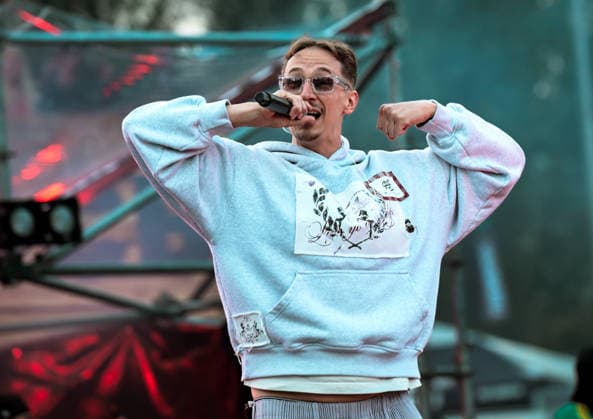 13.06.2026, xlakx, Entertainment, Mary Jane Berlin 2026 v.l. Der Rapper Marvin Game live auf der Mary Jane Bühne. Die Veranstaltung präsentiert Aussteller aus den Bereichen Cannabis, Medizin, Lifestyle und Hanfprodukte. Berlin *** 13 06 2026, xlakx, Entertainment, Mary Jane Berlin 2026 v l Rapper Marvin Game live on the Mary Jane stage The event presents exhibitors from the fields of cannabis, medicine, lifestyle and hemp products Berlin Daniel Lakomski