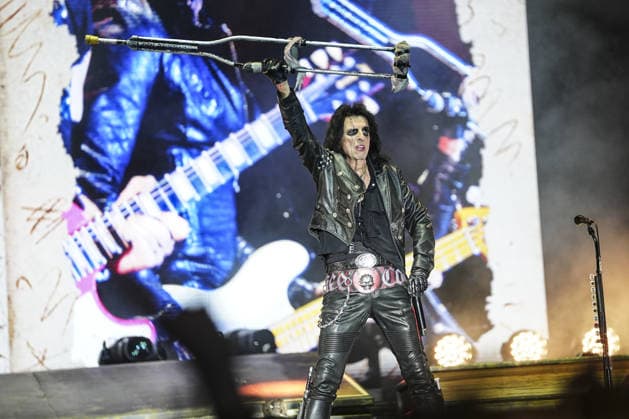 Rock legend Alice Cooper takes stage at Lifepark in Istanbul ISTANBUL, TURKIYE - JUNE 13: Alice Cooper performs during a concert at Lifepark in Istanbul, Turkiye, on June 13, 2026. The legendary American rock musician met with fans as part of an event organized by Neo Events. During the concert, Cooper performed a selection of songs from his career spanning more than five decades. Agit Erdi Ulukaya Anadolu Istanbul Turkey. Editorial use only. Please get in touch for any other usage.  Copyright: x2026xAnadoluxAgitxErdixUlukayax