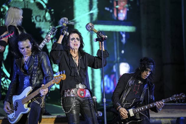 Rock legend Alice Cooper takes stage at Lifepark in Istanbul ISTANBUL, TURKIYE - JUNE 13: Alice Cooper performs during a concert at Lifepark in Istanbul, Turkiye, on June 13, 2026. The legendary American rock musician met with fans as part of an event organized by Neo Events. During the concert, Cooper performed a selection of songs from his career spanning more than five decades. Agit Erdi Ulukaya Anadolu Istanbul Turkey. Editorial use only. Please get in touch for any other usage.  Copyright: x2026xAnadoluxAgitxErdixUlukayax