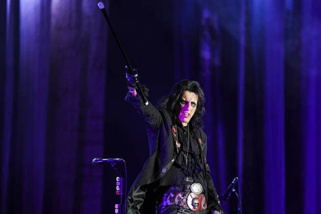 Rock legend Alice Cooper takes stage at Lifepark in Istanbul ISTANBUL, TURKIYE - JUNE 13: Alice Cooper performs during a concert at Lifepark in Istanbul, Turkiye, on June 13, 2026. The legendary American rock musician met with fans as part of an event organized by Neo Events. During the concert, Cooper performed a selection of songs from his career spanning more than five decades. Agit Erdi Ulukaya Anadolu Istanbul Turkey. Editorial use only. Please get in touch for any other usage.  Copyright: x2026xAnadoluxAgitxErdixUlukayax