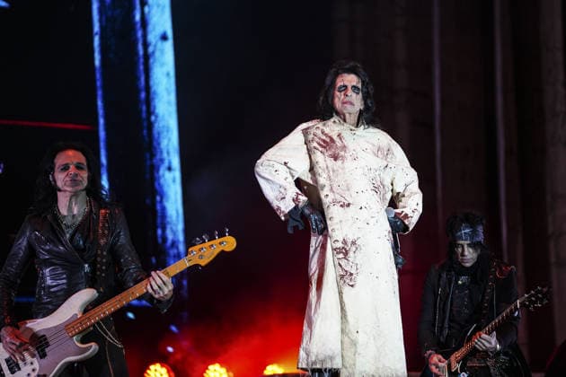 Rock legend Alice Cooper takes stage at Lifepark in Istanbul ISTANBUL, TURKIYE - JUNE 13: Alice Cooper performs during a concert at Lifepark in Istanbul, Turkiye, on June 13, 2026. The legendary American rock musician met with fans as part of an event organized by Neo Events. During the concert, Cooper performed a selection of songs from his career spanning more than five decades. Agit Erdi Ulukaya Anadolu Istanbul Turkey. Editorial use only. Please get in touch for any other usage.  Copyright: x2026xAnadoluxAgitxErdixUlukayax