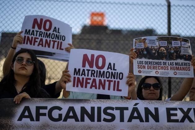 Afghan Protesters Rally Outside RTVE in Madrid Over Taliban Recognition Concerns MADRID, SPAIN JUNE 2026: Afghan residents in Spain gather outside the headquarters of Spain™s public broadcaster RTVE in Madrid, calling on Europe not to recognize the Taliban regime and urging greater media attention to the situation in Afghanistan. During the protest, demonstrators stage a symbolic performance highlighting reports of violence against women in Afghanistan, including recent crackdowns in Herat. Photo by C. Carvajal JNA Press (Photo by C. Carvajal JNA Press via Nexpher Images) Madrid MADRID