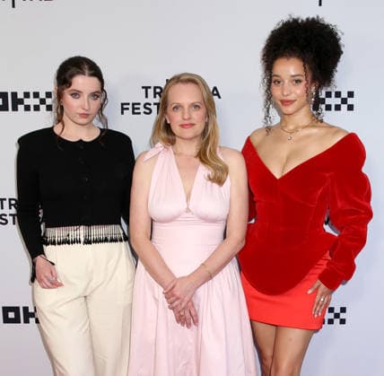 Vulture Festival at Tribeca Festival: Passing the Torch Between the Past and Future of The Handmaid s Tale Lucy Halliday, Elisabeth Moss and Chase Infiniti attending the Vulture Festival at Tribeca Festival: Passing the Torch Between the Past and Future of The Handmaid s Tale held at the SVA Theatre on June 13, 2026 in New York City, NY New York City SVA Theatre NY USA Copyright: xStevenxBergman AFF-USA.COMx