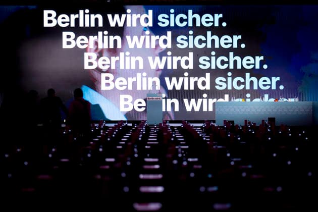 Berlin Wird, CDU Berlin DEU, Deutschland, Germany, Berlin, 09.06.2026 Logo Berlin Wird sicher zum Thema Sicherheit und Ueberwachung auf dem Parteitag der Berliner CDU unter dem Motto Berlin Wird mit der Wahl zum Spitzenkandidaten fuer die Abgeordnetenhauswahl am 20. September 2026 in Berlin Deutschland en: Logo Berlin becomes save Berlin Wird sicher regarding security and surveillance at the Berlin CDU party conference held under the motto Berlin Wird Berlin Is Becoming following his selection as the lead candidate for the 2026 Berlin House of Representatives election on September 20, 2026 in Berlin Germany . *** Berlin Wird, CDU Berlin DEU, Deutschland, Germany, Berlin, 09 06 2026 Logo Berlin Wird sicher zum Thema Sicherheit und Ueberwa