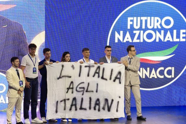 Roberto Vannacci closes the Constituent assembly of Futuro Nazionale ROME, ITALY, JUNE 14: Futuro Nazionale (National Future) far right party activists hold a banner reading Italy to Italians during the constituent assembly in Rome, Italy, on June 14, 2026. Riccardo De Luca Anadolu Rome Italy. Editorial use only. Please get in touch for any other usage.  Copyright: x2026xAnadoluxRiccardoxDexLucax
