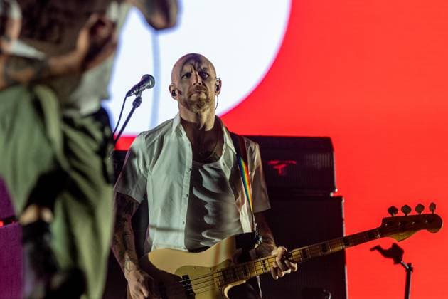 IDLES at Primavera Sound Porto 2026 Adam Devonshire, bassist of the British punk band IDLES, performs during Primavera Sound Porto 2026 at Parque da Cidade. Porto Portugal Copyright: xDiogoxBaptistax xSOPAxImagesx DB_IDLESPS263DAY_0020