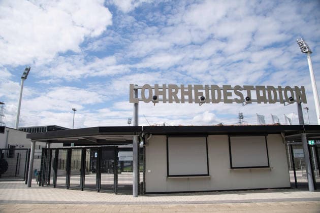 Das Lohrheidestadion in Bochum Wattenscheid, Suedeingang, Feature, Symbolfoto, Randmotiv, Sportpolitischer Talk vor dem WM-Spiel Deutschland - Curacao, Lohrheidestadion Bochum, 14.06.2026. *** The Lohrheide stadium in Bochum Wattenscheid, south entrance, feature, symbolic photo, marginal motif, sports politics talk before the World Cup match Germany Curacao, Lohrheide stadium Bochum, 14 06 2026