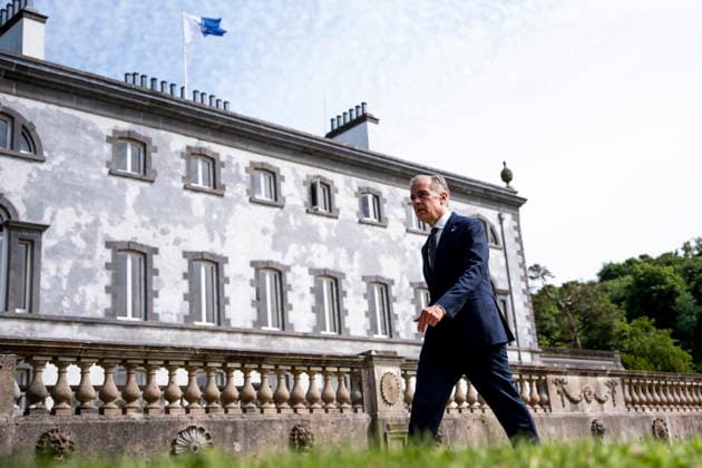 June 14, 2026, Westport, County Mayo, Ireland: Prime Minister Mark Carney exits a press conference at Westport House in Westport, Mayo, Ireland, on Sunday, June 14, 2026. Westport, County Mayo Ireland  - ZUMAc35_ 20260614_zaf_c35_060 Copyright: xChristopherxKatsarovx