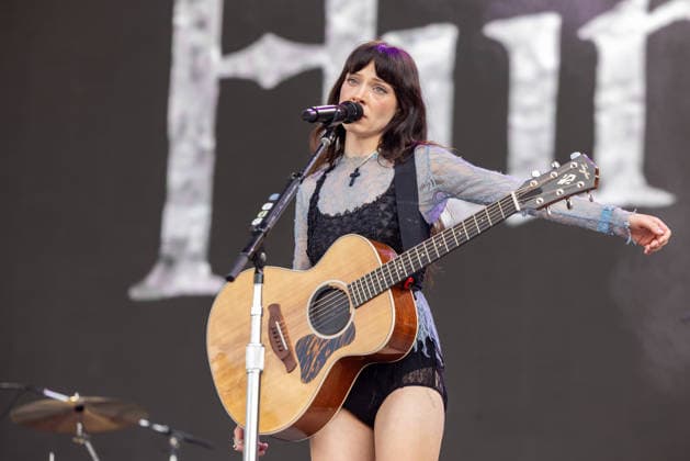 June 13, 2026, Manchester, Tennessee, U.S: Musician HOLLY HUMBERSTONE during the Bonnaroo Music and Arts Festival in Manchester, Tennessee Manchester U.S  - ZUMAs135 20260613_zap_s135_071 Copyright: xDanielxDeSloverx