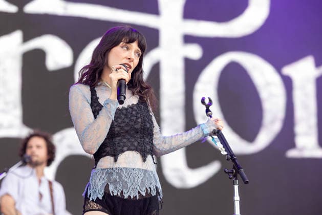 June 13, 2026, Manchester, Tennessee, U.S: Musician HOLLY HUMBERSTONE during the Bonnaroo Music and Arts Festival in Manchester, Tennessee Manchester U.S  - ZUMAs135 20260613_zap_s135_082 Copyright: xDanielxDeSloverx