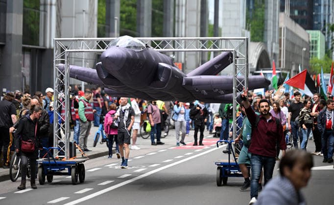 Anti-war march held in Brussels BRUSSELS, BELGIUM - JUNE 14: Thousands of people take part in an anti-war march in Brussels, Belgium on June 14, 2026. Demonstrators gathered at Brussels North Railway Station (Gare du Nord), a city that hosts EU institutions and NATO headquarters, before marching to Jean Rey Square. Dursun Aydemir Anadolu Brussels Belgium. Editorial use only. Please get in touch for any other usage.  Copyright: x2026xAnadoluxDursunxAydemirx