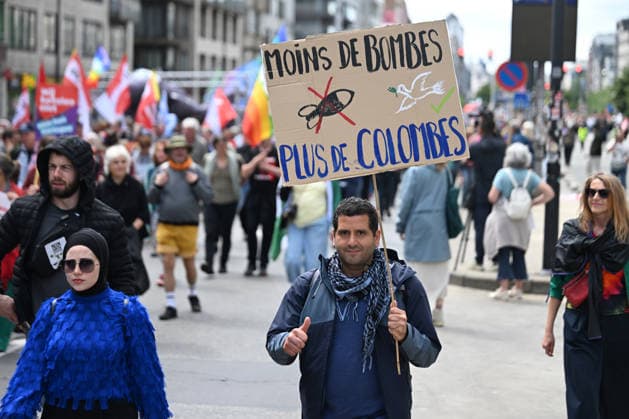 Anti-war march held in Brussels BRUSSELS, BELGIUM - JUNE 14: Thousands of people take part in an anti-war march in Brussels, Belgium on June 14, 2026. Demonstrators gathered at Brussels North Railway Station (Gare du Nord), a city that hosts EU institutions and NATO headquarters, before marching to Jean Rey Square. Dursun Aydemir Anadolu Brussels Belgium. Editorial use only. Please get in touch for any other usage.  Copyright: x2026xAnadoluxDursunxAydemirx