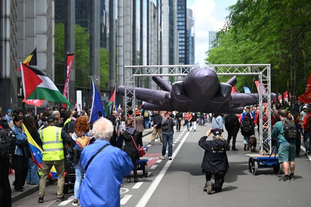 Anti-war march held in Brussels BRUSSELS, BELGIUM - JUNE 14: Thousands of people take part in an anti-war march in Brussels, Belgium on June 14, 2026. Demonstrators gathered at Brussels North Railway Station (Gare du Nord), a city that hosts EU institutions and NATO headquarters, before marching to Jean Rey Square. Dursun Aydemir Anadolu Brussels Belgium. Editorial use only. Please get in touch for any other usage.  Copyright: x2026xAnadoluxDursunxAydemirx