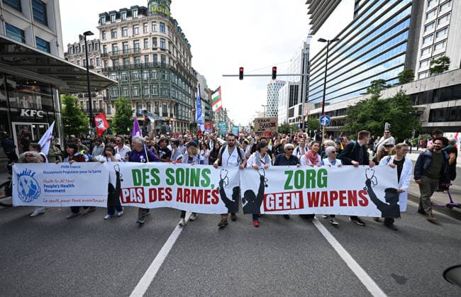 Anti-war march held in Brussels BRUSSELS, BELGIUM - JUNE 14: Thousands of people take part in an anti-war march in Brussels, Belgium on June 14, 2026. Demonstrators gathered at Brussels North Railway Station (Gare du Nord), a city that hosts EU institutions and NATO headquarters, before marching to Jean Rey Square. Dursun Aydemir Anadolu Brussels Belgium. Editorial use only. Please get in touch for any other usage.  Copyright: x2026xAnadoluxDursunxAydemirx