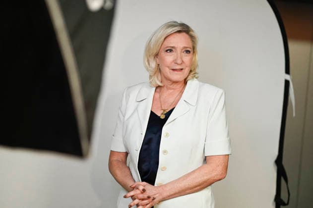 Marine Le Pen On Dimanche En Politique - Paris President of Rassemblement National parliamentary group Marine Le Pen poses for pictures ahead of an interview for Dimanche En Politique on France 3 channel in Paris, France on June 14, 2026. Photo by Stephane Le Tellec ABACAPRESS.COM Paris France  Copyright: xLexTellecxStephane ABACAx