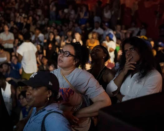 June 13, 2026, New York, Ny, USA: NEW YORK, June 13, 2026 Ã¢â‚¬ Fans gather at Herbert Von King Park in the Bedford-Stuyvesant neighborhood of Brooklyn during a watch party for Game 5 of the NBA Finals, where the New York Knicks defeated the San Antonio Spurs 94-90 to clinch their first NBA championship since 1973. The victory marked the franchiseÃ¢â‚¬â ¢s third NBA title and ended a 53-year championship drought. Celebrations at the park were led by New York City Council Member CHI OSSo° and community organizers as fans across New York City gathered to watch the historic win. New York USA  - ZUMAa306 20260613_znp_a306_013 Copyright: xJavierxAlvarezx