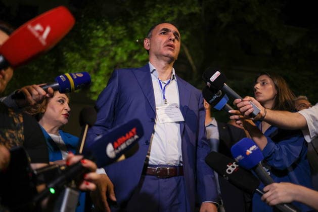 ARMENIA, YEREVAN - JUNE 14, 2026: Hayakve Initiative coordinator Avetik Chalabyan talks to journalists outside the offices of the Central Electoral Commission of Armenia during the announcement of the results of the 2026 Armenian parliamentary election Yerevan Armenia  - ZUMAt113 20260614_zaa_t113_154 Copyright: xAlexanderxPatrinx