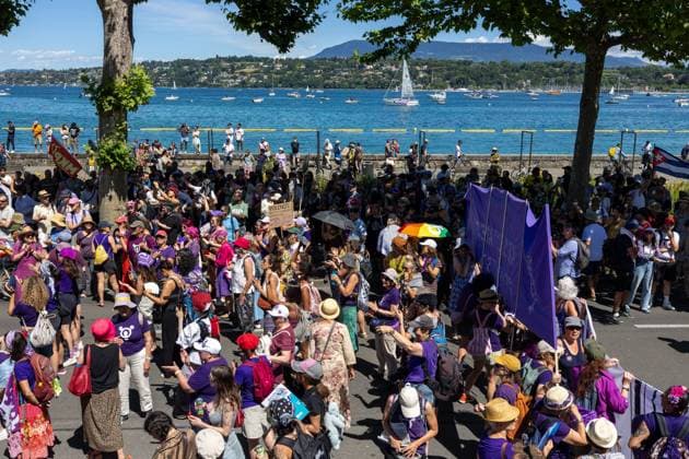 MANIFESTATION NO G7 GENEVE PHOTOPQR LE DAUPHINE Tom PHAM VAN SUU 14 06 2026 A Genève Suisse , le 14 juin 2026 La manifestation de protestation contre le G7 a rassemblé environ 25 000 personnes Des clutches ont éclaté entre les Autonomes et la police Photo Tom Pham Van Suu Le Dauphiné Libéré Geneva, Switzerland, june 14th 2026 Anti G7 Protest France  Copyright: xPHOTOPQR LExDAUPHINE MAXPPPxTomxPHAMxVANxSUUx 20260614JDL1508 20260614JDL1508