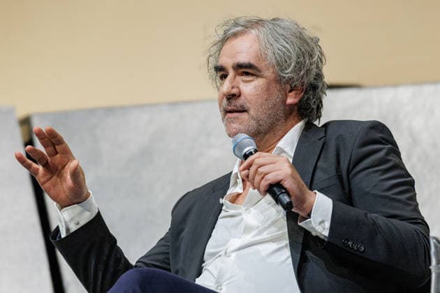 14.06.2026. Düsseldorf. In der zwölften Ausgabe der Gesprächsreihe Â»Positionen und PerspektivenÂ« ist Deniz Yücel, Journalist, Publizist, Sprecher des PEN Berlin und ehemaliger Präsident des PEN-Zentrums Deutschland, zu Gast im Düsseldorfer Schauspielhaus. Düsseldorf Schauspielhaus Kleines Haus Nordrhein-Westfalen Deutschland *** 14 06 2026 Düsseldorf In the twelfth edition of the discussion series Positions and Perspectives , Deniz Yücel, journalist, publicist, spokesman for PEN Berlin and former president of the PEN Center Germany, will be a guest at the Düsseldorfer Schauspielhaus Düsseldorf Schauspielhaus Kleines Haus Nordrhein Westfalen Germany