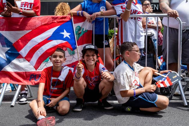 June 14, 2026, New York, New York, USA: The 69th Puerto Rican Day Parade makes its way up Fifth avenue as crowds cheer on. New York USA  - ZUMAp288 20260614_znp_p288_010 Copyright: xSyndixPilarx