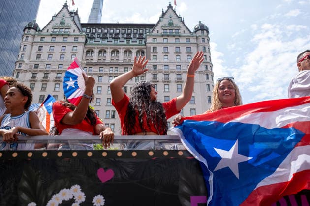 June 14, 2026, New York, New York, USA: The 69th Puerto Rican Day Parade makes its way up Fifth avenue as crowds cheer on. New York USA  - ZUMAp288 20260614_znp_p288_012 Copyright: xSyndixPilarx