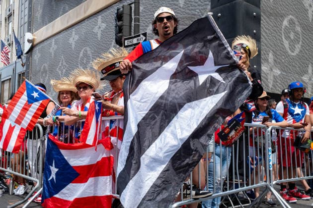June 14, 2026, New York, New York, USA: The 69th Puerto Rican Day Parade makes its way up Fifth avenue as crowds cheer on. New York USA  - ZUMAp288 20260614_znp_p288_013 Copyright: xSyndixPilarx