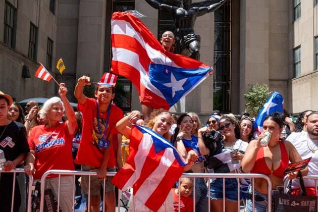 June 14, 2026, New York, New York, USA: The 69th Puerto Rican Day Parade makes its way up Fifth avenue as crowds cheer on. New York USA  - ZUMAp288 20260614_znp_p288_006 Copyright: xSyndixPilarx