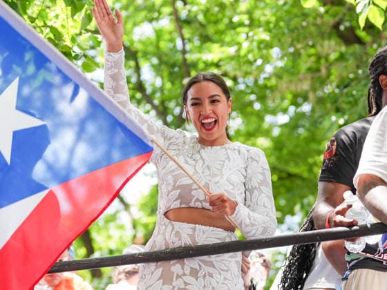 New York, NY June 14: U.S. Representative Alexandria Ocasio-Cortez marches in the National Puerto Rican Day Parade along Fifth Avenue in Manhattan on June 14, 2026. Credit: Xavier Diaz . USA  - ZUMAa123 20260614_zaa_a123_031 Copyright: xAdMediax