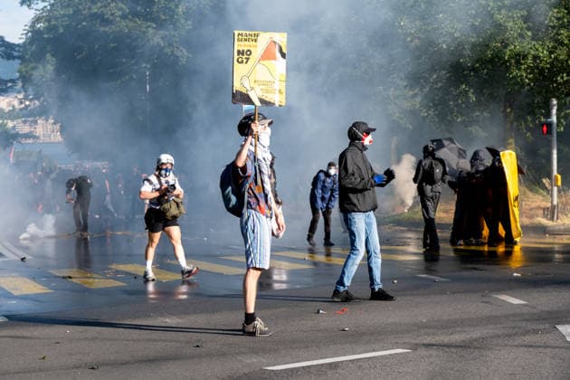 Reportage - G7 Summit Protests Geneve, Switzerland, 14 06 2026. during G7 Summit Protests, Reportage in Geneve, Switzerland, June 14 2026 Geneve City center Switzerland Copyright: xLeonardoxGaravagliax xLiveMediax LPN_2523615