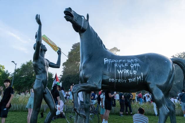 News Bilder des Tages #2 Reportage - G7 Summit Protests Geneve, Switzerland, 14 06 2026. during G7 Summit Protests, Reportage in Geneve, Switzerland, June 14 2026 Geneve City center Switzerland Copyright: xLeonardoxGaravagliax xLiveMediax LPN_2523631