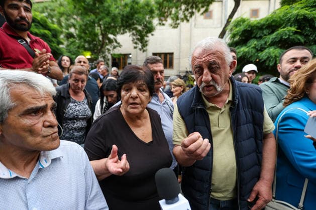 Armenian Protest Against Elections Results in Yerevan - 14 Jun 2026 Protestors gather outside the offices of the Central Electoral Commission. Armenia’s Central Election Commission (CEC) has certified the results of the June 7 parliamentary elections, confirming that Prime Minister Nikol Pashinyan’s Civil Contract party secured 49.74% of the vote, enough to form a government independently without coalition partners. The Prosperous Armenia party, led by billionaire Gagik Tsarukyan, narrowly failed to clear the 4% parliamentary threshold and called on its supporters to gather outside the CEC building in protest. Opposition, rejecting the outcome as illegitimate, addressed crowds demanding a rerun of the vote. Yerevan Armenia Copyright: xYanxKhachkox xSOPAxImagesx KHA_0363