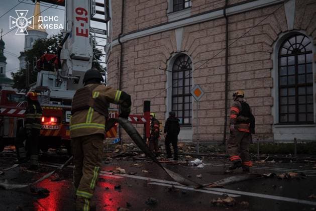 Aftermath of Russian overnight attack in Kyiv KYIV, UKRAINE - JUNE 15: (----EDITORIAL USE ONLY – MANDATORY CREDIT - STATE EMERGENCY SERVICE OF UKRAINE HANDOUT - NO MARKETING NO ADVERTISING CAMPAIGNS - DISTRIBUTED AS A SERVICE TO CLIENTS----) Firefighters work amid smoke and debris while extinguishing a fire following a Russian overnight missile and drone attack on Kyiv, Ukraine, on June 15, 2026. Ukrainian authorities said multiple people were killed and injured in the strikes, which caused fires and damage to residential buildings, religious sites and civilian infrastructure across several districts of the capital. State Emergency Service of Ukraine Anadolu Kyiv Ukraine. Editorial use only. Please get in touch for any other usage.  Copyright: x2026xAnadoluxStatexEmergencyxServicexofxUkrainex