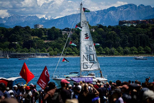Manifestation contre le sommet du G7 à Genève le 14 juin 2026 Nicolas Liponne MAXPPP Geneve 14 06 2026 A sailboat bearing the inscription No G7 during the international demonstration against fascism, capitalism, and imperialism, as part of the mobilization for the G7 counter summit, which will take place in Evian from June 15 to 17, à Genève le 14 juin 2026 A sailboat bearing the inscription No G7 during the international demonstration against fascism, capitalism, and imperialism, as part of the mobilization for the G7 counter summit, which will take place in Évian from June 15 to 17, in Geneva on June 14, 2026 Geneve Geneve SUISSE  Copyright: xMAXPPPxNicolasxLiponnex NLP202606152277 NLP202606152277