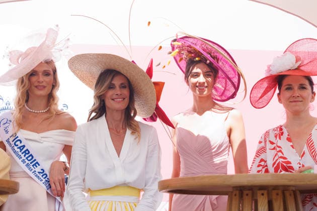 Prix de Diane Longines a lHippodrome de Chantilly Sophie Thalmann Miss France 1998 , Emma Boivin Miss Picardie 2025 , Camille Goubin, Altesse Studio et Leslie Benaroch 457315 2026 06 14  Copyright: xSebastienxFremontx xStarfacex STAR_457315_095