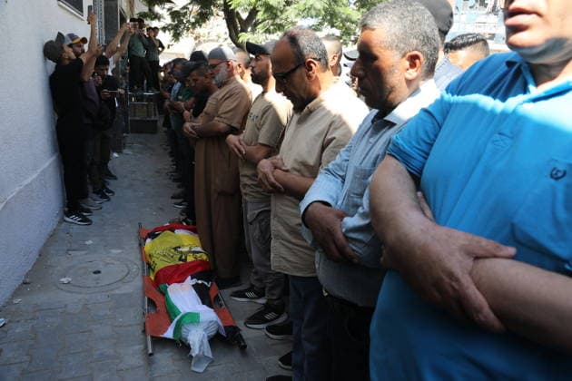Mourners bid farewell to Palestinian killed in Gaza City Palestinians bid farewell to the body of Hossam al-Masri at al-Shifa Hospital in Gaza City on June 15, 2026, after he died from wounds sustained when he was shot by Israeli forces in Gaza City. Photo by Bilal Osama apaimages Gaza city Gaza Strip Palestinian Territory 150626_Gaza_BO_00(6) Copyright: xapaimagesxBilalxOsamax xapaimagesx