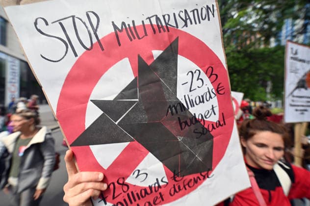 June 14, 2026, Brussels, Belgio, Belgium: European demonstration against rearmament, welfare not warfare, Brussels, June 14, 2026 Brussels Belgium  - ZUMAa289 20260614_zia_a289_010 Copyright: xAleandroxBiagiantix xAgfx