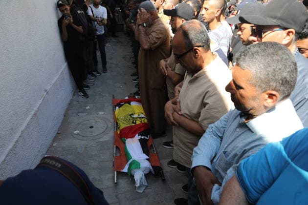 Mourners bid farewell to Palestinian killed in Gaza City Palestinians bid farewell to the body of Hossam al-Masri at al-Shifa Hospital in Gaza City on June 15, 2026, after he died from wounds sustained when he was shot by Israeli forces in Gaza City. Photo by Bilal Osama apaimages Gaza city Gaza Strip Palestinian Territory 150626_Gaza_BO_00(4) Copyright: xapaimagesxBilalxOsamax xapaimagesx