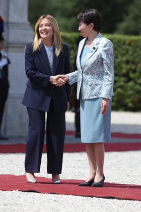 IPA85712959 - Rome, Italy June 15, 2026: At Villa Pamphilj, Prime Minister Giorgia Meloni meets with Japanese Prime Minister Sanae Takaichi. The meeting reaffirms the strength of bilateral relations and the shared commitment to strengthening cooperation and friendship between Italy and Japan in key areas of strategic interest.  Copyright: xmarcoxiacobuccix xmarcoxiacobuccix 85712959