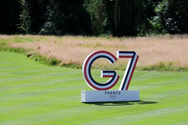 G7 Summit - Illustration G7 sign at the Hotel Royal ahead of the start of the G7 summit, in Evian, eastern France, on June 15, 2026. A G7 summit is set to take place June 15 to 17 in the French town of Evian-les-Bains near Switzerland and it will be attended by country leaders as well as the EU s foreign policy chief and ministers from Brazil, Canada, the United Arab Emirates and Turkey. Photo by Ammar Abd Rabbo ABACAPRESS.COM Evian France  Copyright: xAbdxRabboxAmmar ABACAx