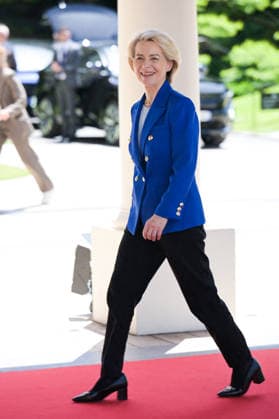 G7 Summit - Arrivals European Commission President Ursula van der Leyen arrives to the Hotel Royal ahead of the start of the G7 summit, in Evian, eastern France, on June 15, 2026. A G7 summit is set to take place June 15 to 17 in the French town of Evian-les-Bains near Switzerland and it will be attended by country leaders as well as the EU s foreign policy chief and ministers from Brazil, Canada, the United Arab Emirates and Turkey. Photo by Ammar Abd Rabbo ABACAPRESS.COM Evian France  Copyright: xAbdxRabboxAmmar ABACAx
