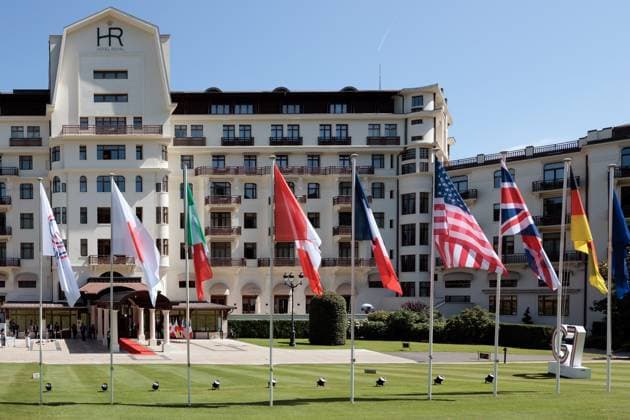 SOMMET DU G7 PHOTOPQR LE DAUPHINE Grégory YETCHMENIZA Évian les Bains 15 06 2026 Evian les Bains Haute Savoie , 15 juin POOL Le Dauphiné Libéré The arrivals at the Royal follow one another in our photo The Royal which hosts the G7 Summit Grégory Yetchmeniza Le Dauphiné Libéré Evian, France june 15th 2026 G7 summit at Royal hotel Évian les Bains Haute Savoie Rhône Alpes France  Copyright: xPHOTOPQR LExDAUPHINE MAXPPPxGrégoryxYETCHMENIZAx 20260615JDL3396 20260615JDL3396